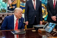 Donald Trump speakes to U.K. Prime Minister Keir Starmer over the phone to announce 'big deal'